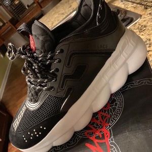 Versace chain reaction